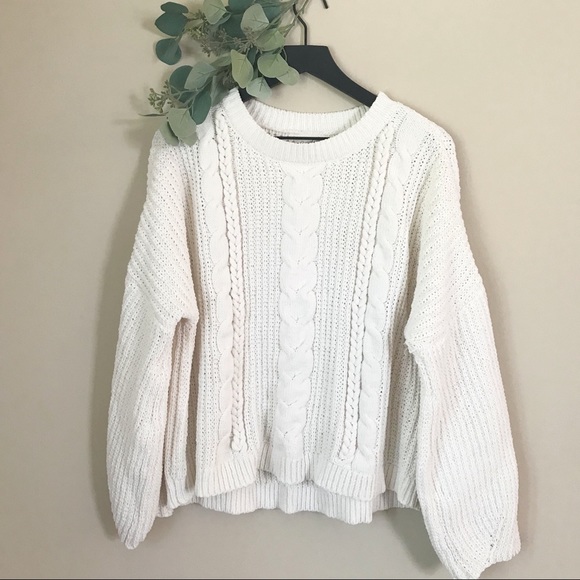 Universal Thread Sweaters - NWOT Universal Thread sweater